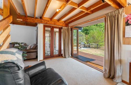 Waitetoko House | Lakefront Cottage - Lake Taupo Holiday Home