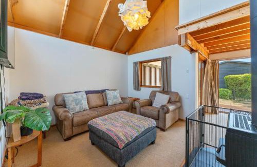 Waitetoko House | Lakefront Cottage - Lake Taupo Holiday Home