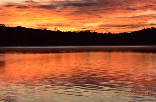 Mount Juliet Cottage | Lakefront cottage, near Nashville TN, restaurants/shopping closeby