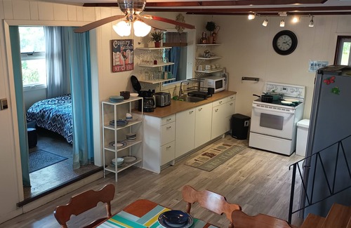Rideau Lakes Cottage | Lakefront cottage on Benson Lake, Rideau Canal