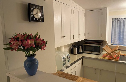 Guilford Cottage | Lakefront Cottage π quiet