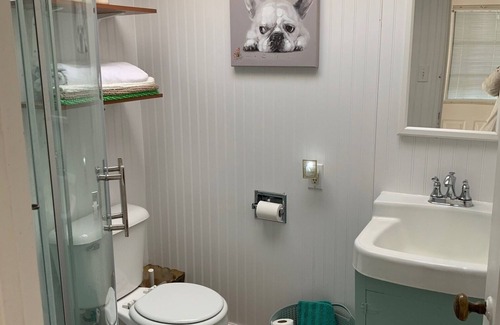 Mahopac Cottage | Lakefront Cottage Retreat !!