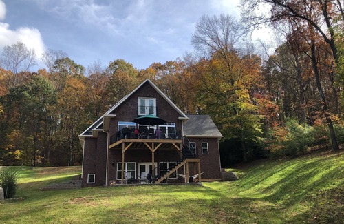 Barium Springs House | Lakefront Custom Home/w Private Dock on Cove. Finished Basement. 2 Kitchens