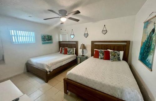 Mount Dora House | Lakefront Duplex with Pontoon Boat 2 Bedroom Home