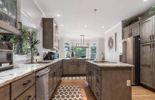 Lake Oconee House | Lakefront Estate - Lake Families Welcome