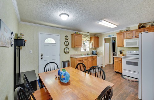 Fair Play House | Lakefront Fair Play Vacation Rental, Pets Welcome!