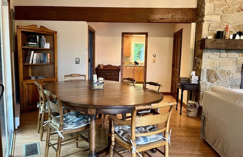 Ashland House | Lakefront family-friendly 4+ bedroom house on Little Squam