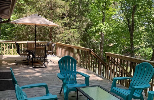 West Union House | Lakefront Family Getaway on Lake Keowee - June ‘23 NEW DOCK!