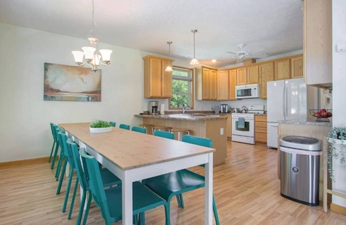 Whitehall House | Lakefront Family Retreat w/kayaks, near Lake MI!