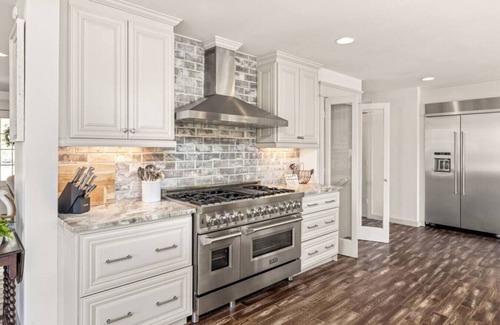Flowery Branch Other | Lakefront, Farm Animals, Swim, Kayaks, Sauna, Gym
