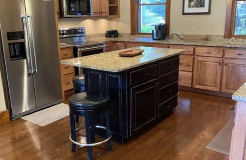 Clarkesville House | Lakefront getaway on Lake Burton