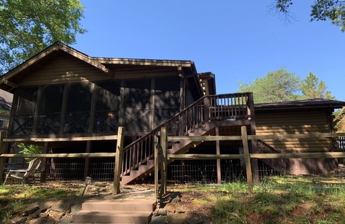 Westminster Cabin | Lakefront Hartwell- 3bed/2Bath cozy lakefront house/cabin - sleeps 10