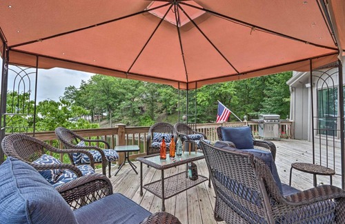 Sunrise Beach House | Lakefront Haven Family-Friendly Sunrise Beach Gem