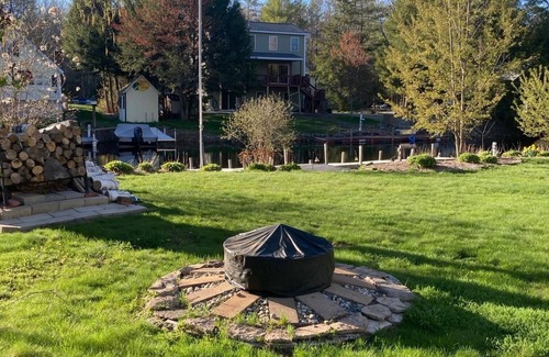 Moultonborough House | Lakefront Home for Rent