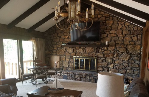 Greers Ferry House | Lakefront home on Greers Ferry Lake!