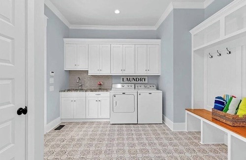 Lincolnton House | Lakefront home sleeps 16 only 35 miles to Masters
