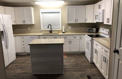 Southmont House | Lakefront Home W/large Level Lot, Dock, Open Floor Plan-Totally Remodeled!
