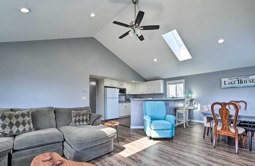 Houghton Lake House | Lakefront Home w/ A/C & Huge Deck!