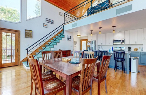 Maynardville Cabin | Lakefront home with private dock, 3 boat slips, fantastic bunk house & decks