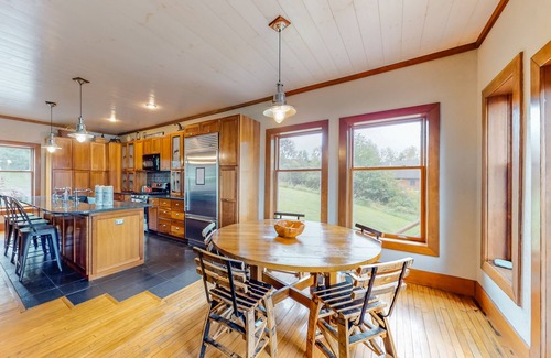 Greenville House | Lakefront home with outdoor firepit & private dock - near downtown