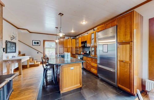 Greenville House | Lakefront home with outdoor firepit & private dock - near downtown