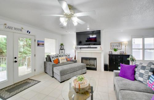 Hot Springs Apartment | Lakefront Hot Springs Condo with Balcony and Fireplace