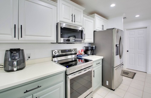 Lake Hamilton Apartment | Lakefront Hot Springs Condo w/Private Boat Slip!
