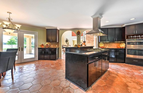Nassau Bay House | Lakefront Houston House - 1 Mi to Space Center!
