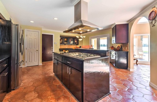 Nassau Bay House | Lakefront Houston House - 1 Mi to Space Center!