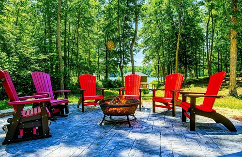 Mineral House | Lakefront Lake Anna with Cove, Dock, Deck, Hot Tub