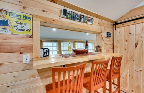 Limerick Cottage | Lakefront Limerick Cottage w/Private Beach!