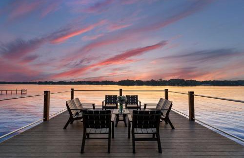 Mount Mourne House | Lakefront Living