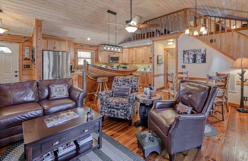 Mineral House | Lakefront living with direct beach access, two docks, boat house, firepit, & bar
