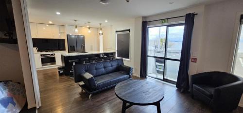 Taupo Hotel | Lakefront Lodge Taupo