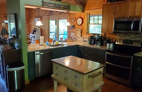 Robbinsville House | Lakefront Log Home on Spectacular Mountain Lake