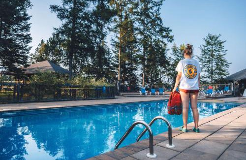 Lac Superieur Village House | Lakefront, Mountain View - Resort Loft