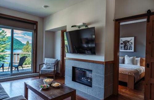 Lac Superieur Village House | Lakefront Mountain View Remote Work - 1 Bd Suite