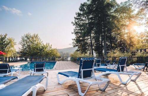 Lac Superieur Village House | Lakefront Mountain View Remote Work - 1 Bd Suite