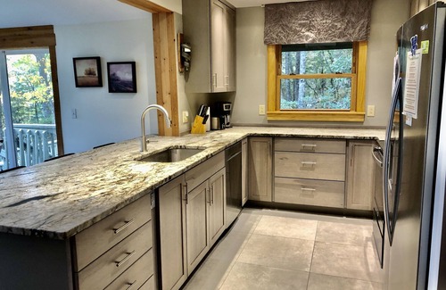 Brevard Cottage | Lakefront Mountain Retreat-WiFi,Pets,Pool,Pickleball,Golf,Tennis