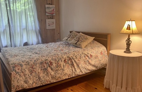 Bracebridge Cottage | Lakefront Muskoka Cottage on beautiful Clear Lake