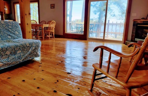 Gravenhurst Cottage | Lakefront Muskoka Good View cottage