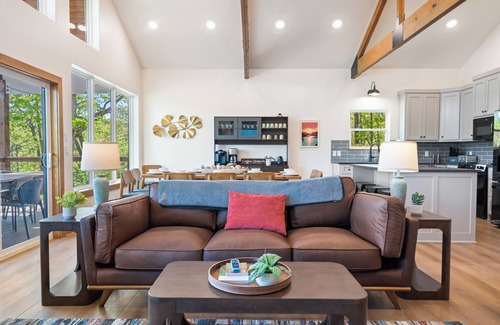 Royal House | Lakefront Oasis: Pool, Hot Tub, Game Room & Dock!