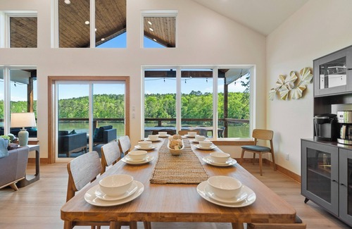 Royal House | Lakefront Oasis: Pool, Hot Tub, Game Room & Dock!