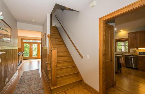 Mill Spring House | Lakefront Oasis