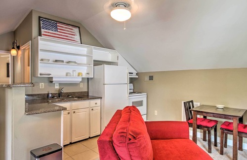 Gilbert House | Lakefront Oasis with Deck & Outdoor Kitchen!