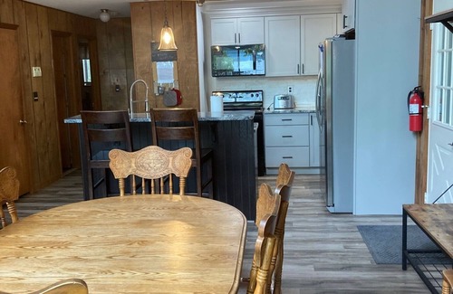 Lakeville Ski Chalet | Lakefront on Wallenpaupack with Hot Tub - Pet Friendly