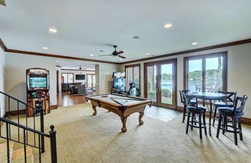Mount Mourne House | Lakefront Private DockBeach Game Room Sunset Shores Resort: The Grand House