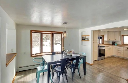 Little Sturgeon House | Lakefront property