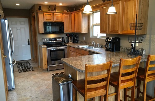 Big Creek House | Lakefront, Quiet Cove, 2 Slip Covered Dock, Hot tub, 2 FirePits, Ice Machine