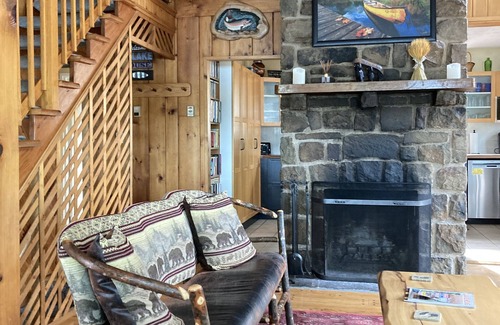 Lake Harmony House | LAKEFRONT REFUGE TO ENJOY NATURE'S SERENITY
